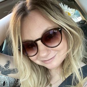 Meet your Posher, Lyndsay